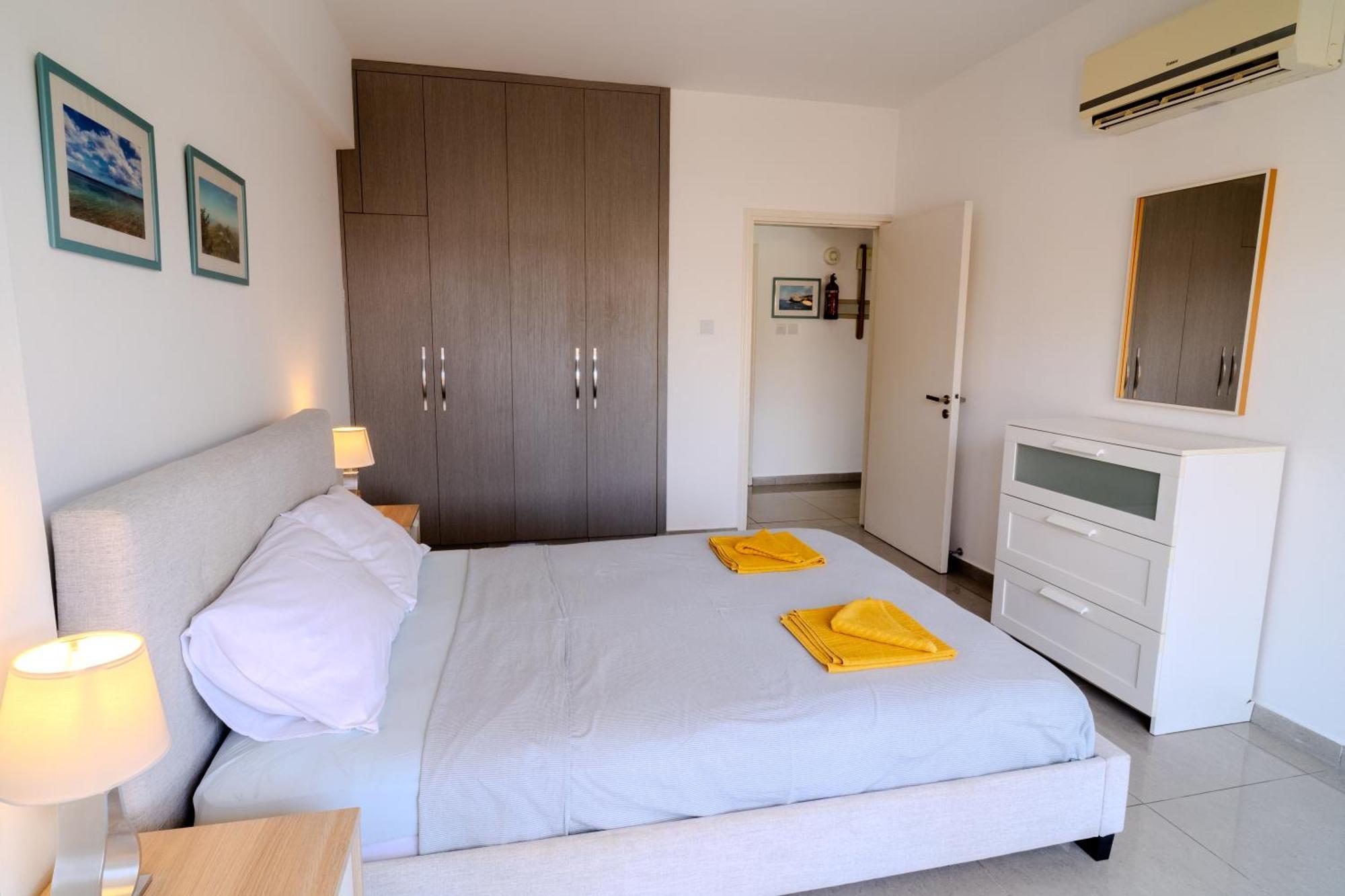 Lazaros Suite Downtown Larnaca Bagian luar foto