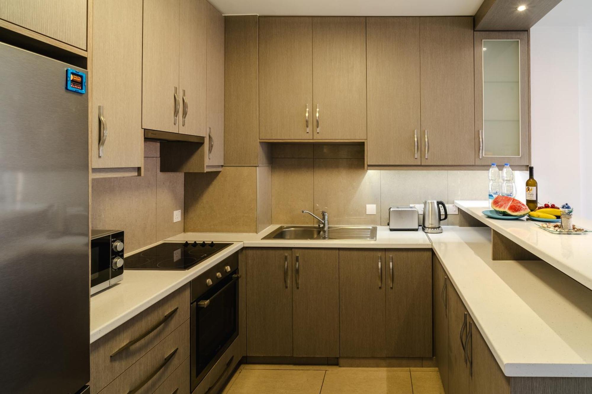 Lazaros Suite Downtown Larnaca Bagian luar foto